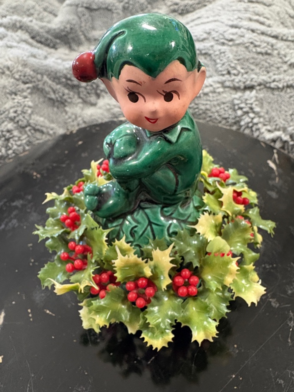 Vintage Ceramic Pixie Holly Leaf W/ Cap + Holly Leaves Inarco Japan 4.5 In